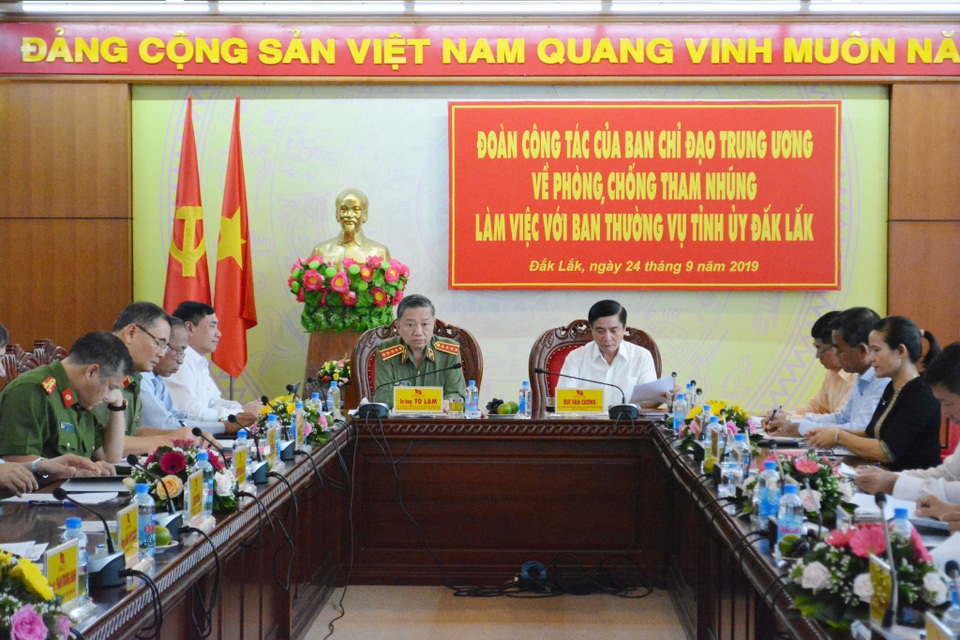 Bộ trưởng Tô Lâm làm việc về công tác phòng, chống tham nhũng tại Đắk Lắk - 1 Bộ trưởng Tô Lâm làm việc về công tác phòng, chống tham nhũng tại Đắk Lắk - 1