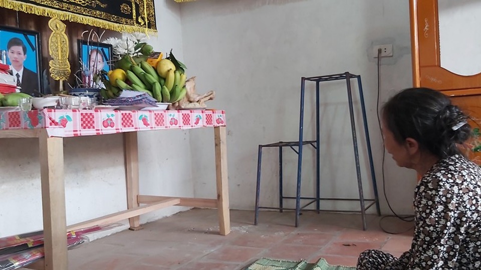 Tương lai mờ mịt của 2 đứa trẻ bỗng mồ côi cha mẹ - 4 Tương lai mờ mịt của 2 đứa trẻ bỗng mồ côi cha mẹ - 4