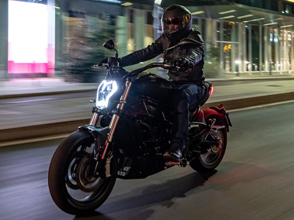 Benelli 502C - Phiên bản thu nhỏ của Ducati Diavel - 2 Benelli 502C - Phiên bản thu nhỏ của Ducati Diavel - 2