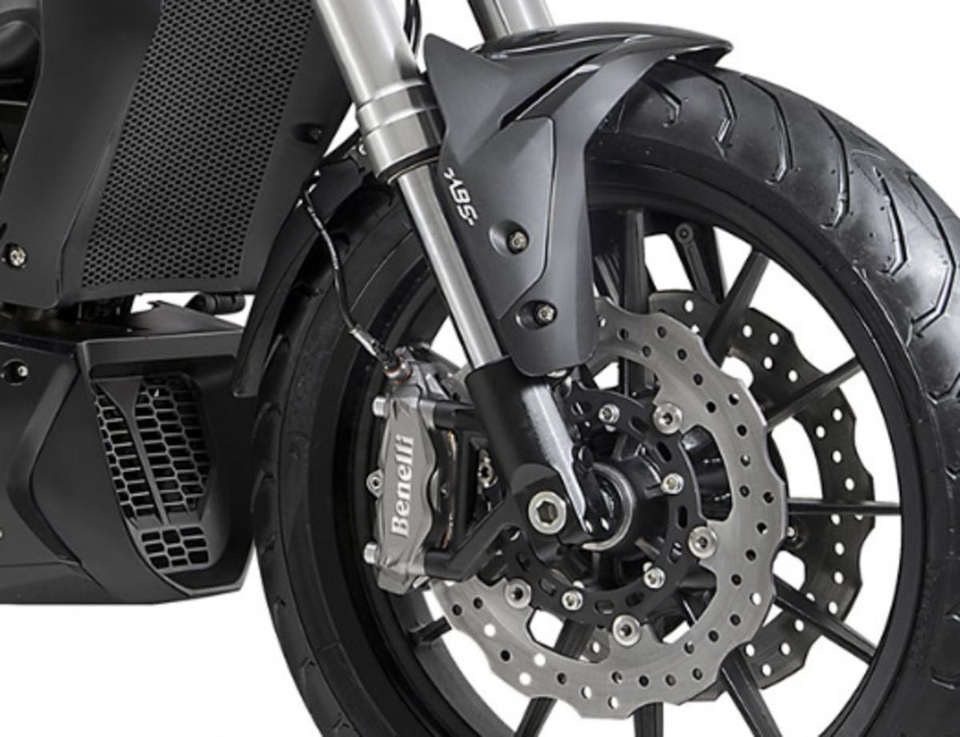 Benelli 502C - Phiên bản thu nhỏ của Ducati Diavel - 9 Benelli 502C - Phiên bản thu nhỏ của Ducati Diavel - 9
