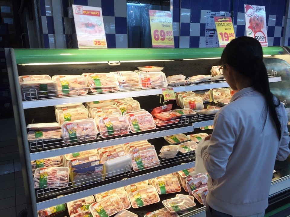 1 kg thịt gà giá bằng một bó rau: Cần phải cân đối lượng gà ngoại nhập? - 4 1 kg thịt gà giá bằng một bó rau: Cần phải cân đối lượng gà ngoại nhập? - 4