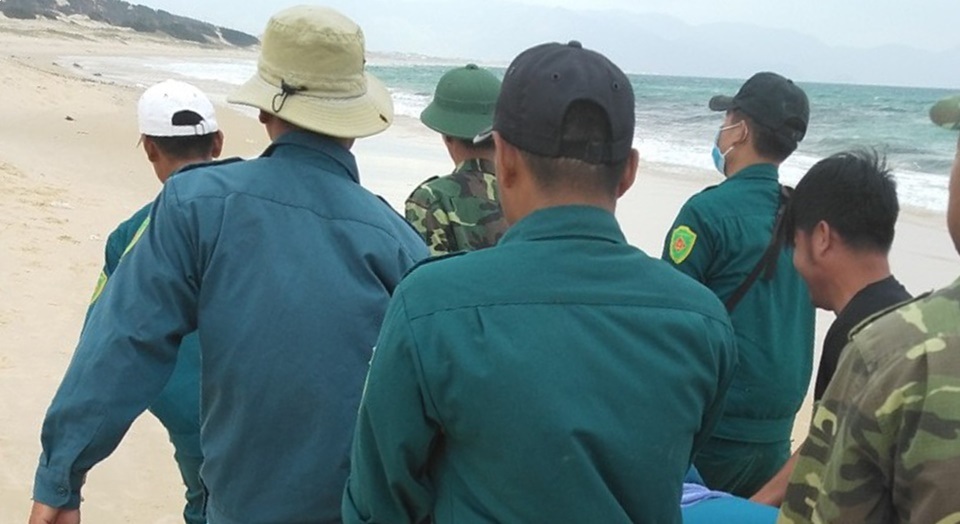Tìm thấy thi thể nam thanh niên mất tích trên biển Khánh Hòa - 1