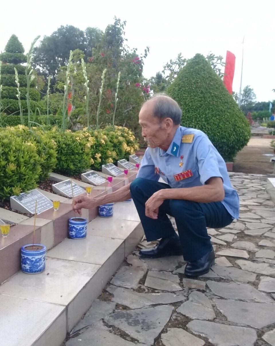 Quê nhà rưng rưng chờ đón Đại tá phi công về an nghỉ - 6 Quê nhà rưng rưng chờ đón Đại tá phi công về an nghỉ - 6