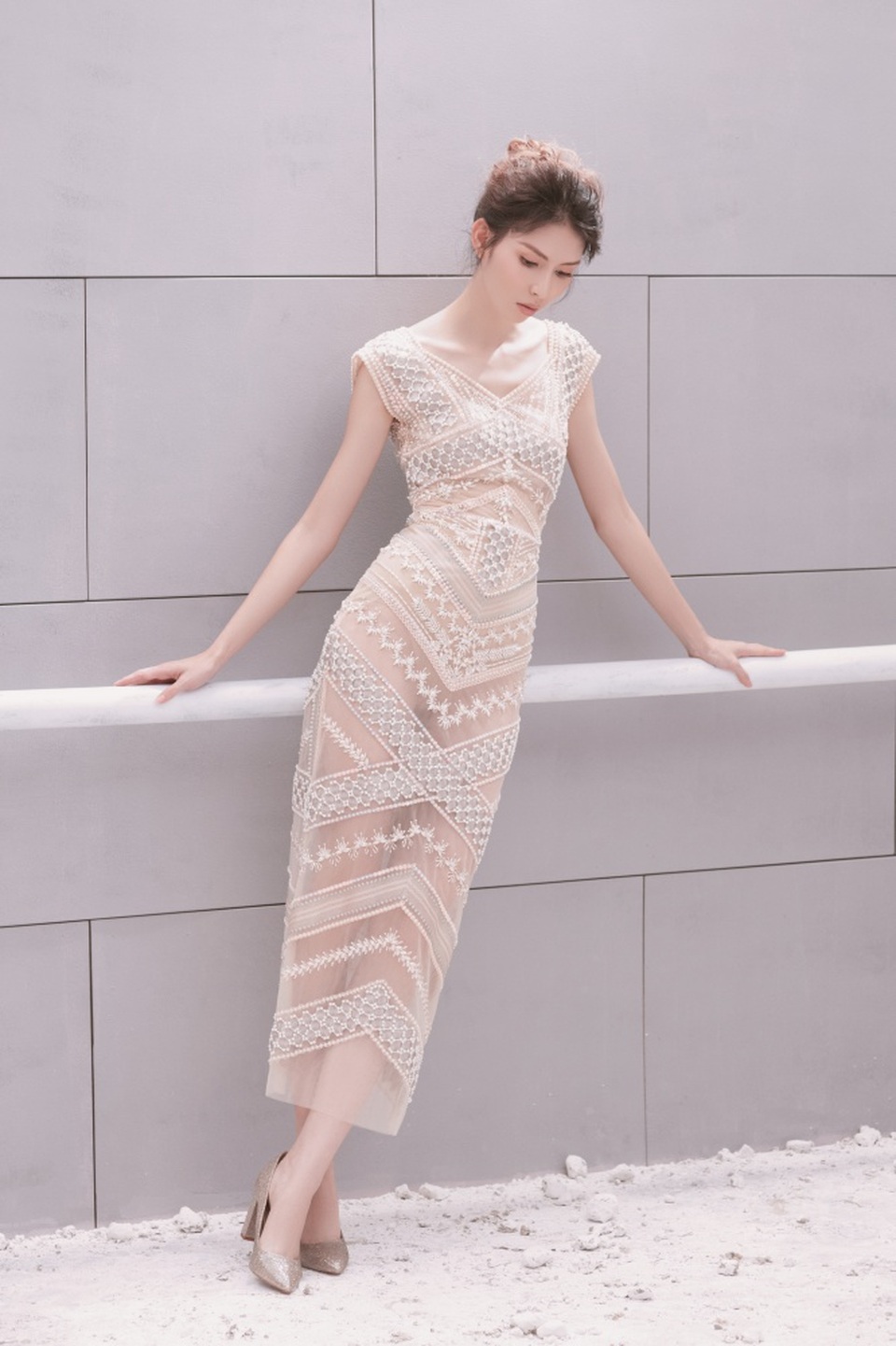 Người mẫu Thuỳ Dương khoe thân hình “mình hạc xương mai” - 7 Người mẫu Thuỳ Dương khoe thân hình “mình hạc xương mai” - 7