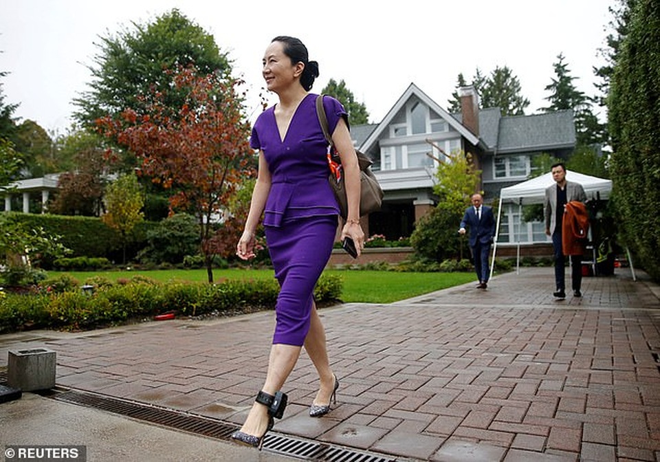“Công chúa” Huawei đeo vòng định vị tới tòa Canada - 5 “Công chúa” Huawei đeo vòng định vị tới tòa Canada - 5