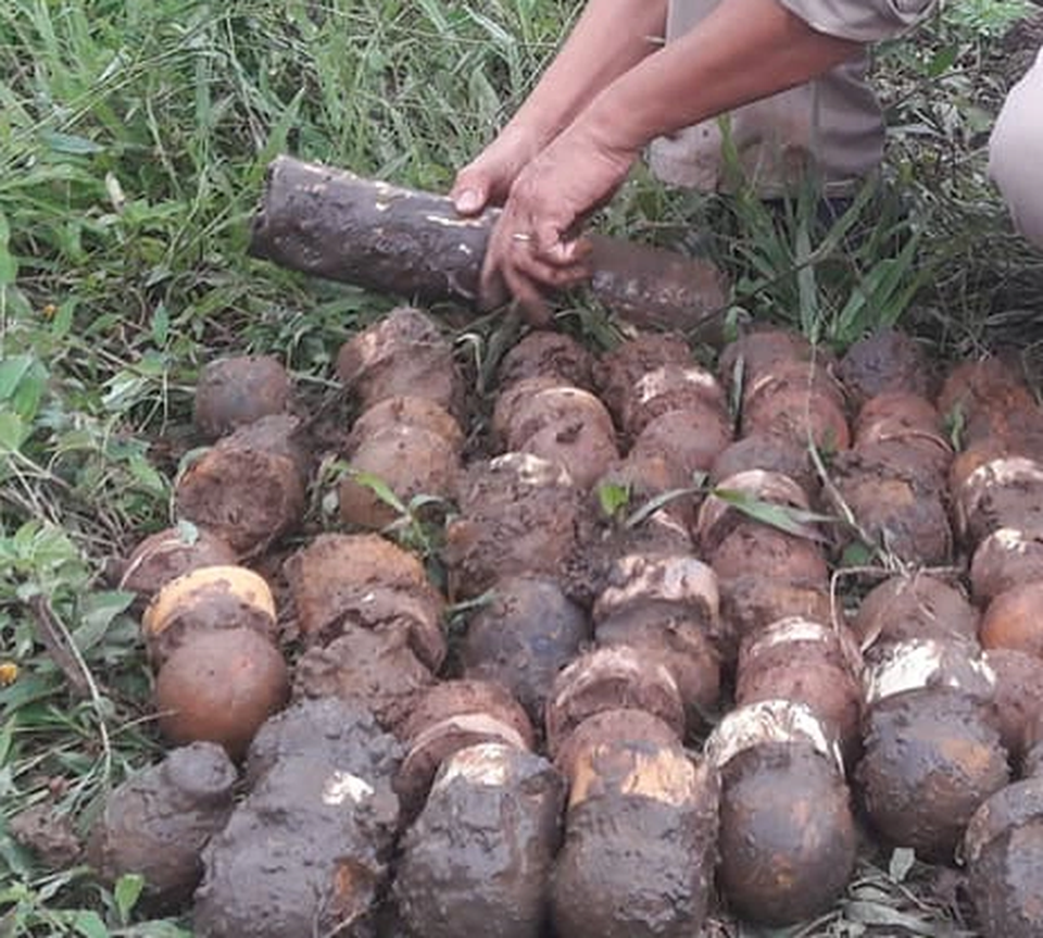 Phát hiện và hủy nổ an toàn 75 quả bom bi cùng hàng trăm đầu đạn - 1 Phát hiện và hủy nổ an toàn 75 quả bom bi cùng hàng trăm đầu đạn - 1