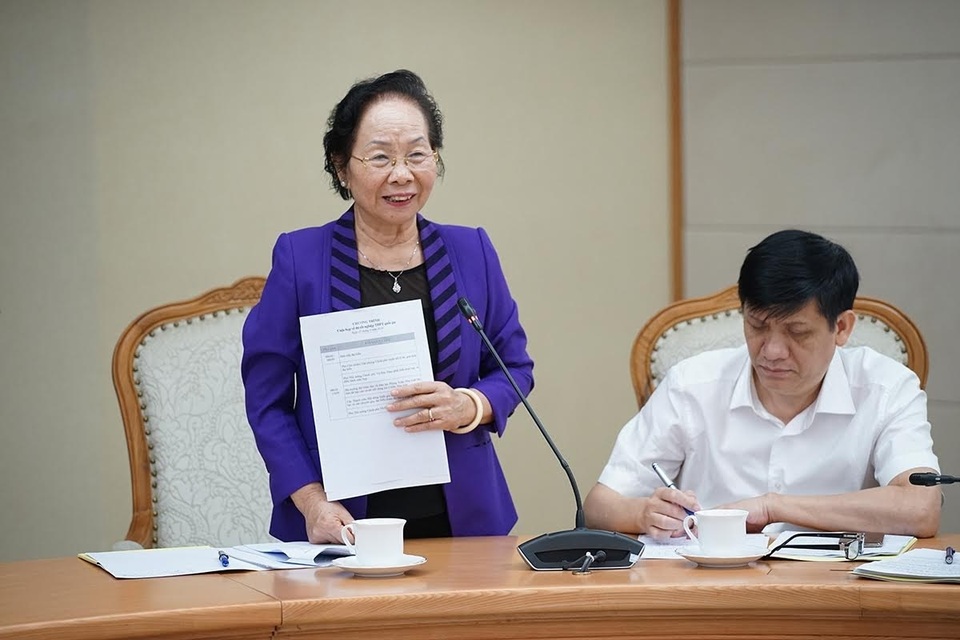 Bộ trưởng Phùng Xuân Nhạ: Sẽ kết hợp thi THPT quốc gia trên giấy và máy tính từ năm 2021 - 4 Bộ trưởng Phùng Xuân Nhạ: Sẽ kết hợp thi THPT quốc gia trên giấy và máy tính từ năm 2021 - 4