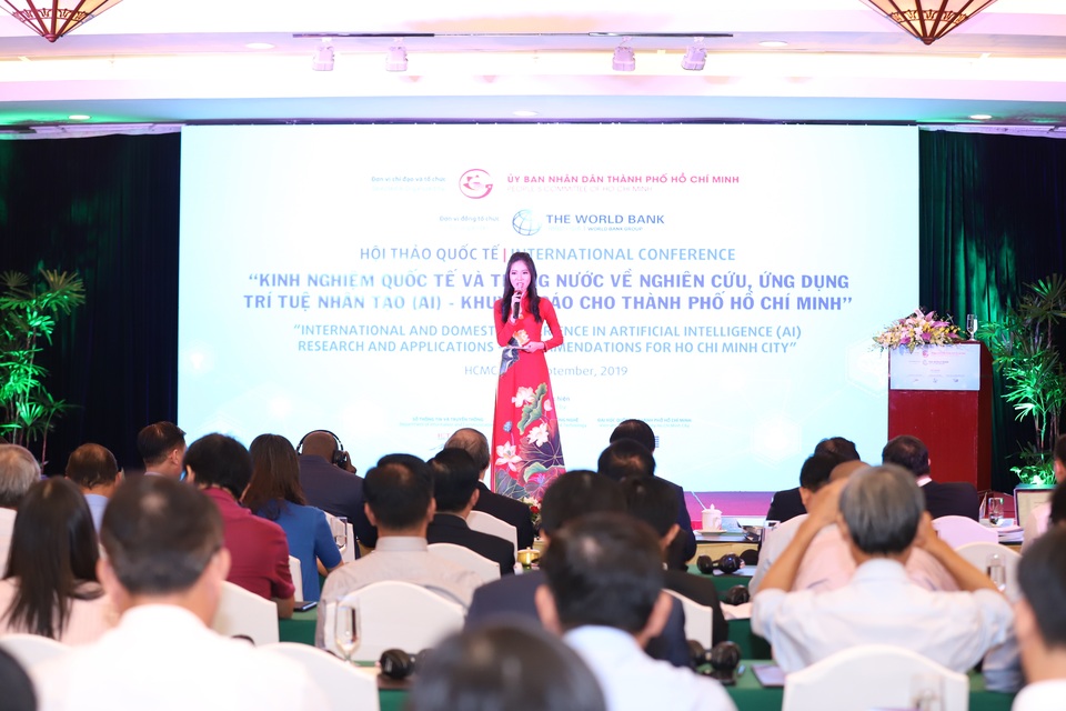Hội thảo về ứng dụng trí tuệ nhân tạo và khuyến cáo cho Thành phố HCM - 5 Hội thảo về ứng dụng trí tuệ nhân tạo và khuyến cáo cho Thành phố HCM - 5