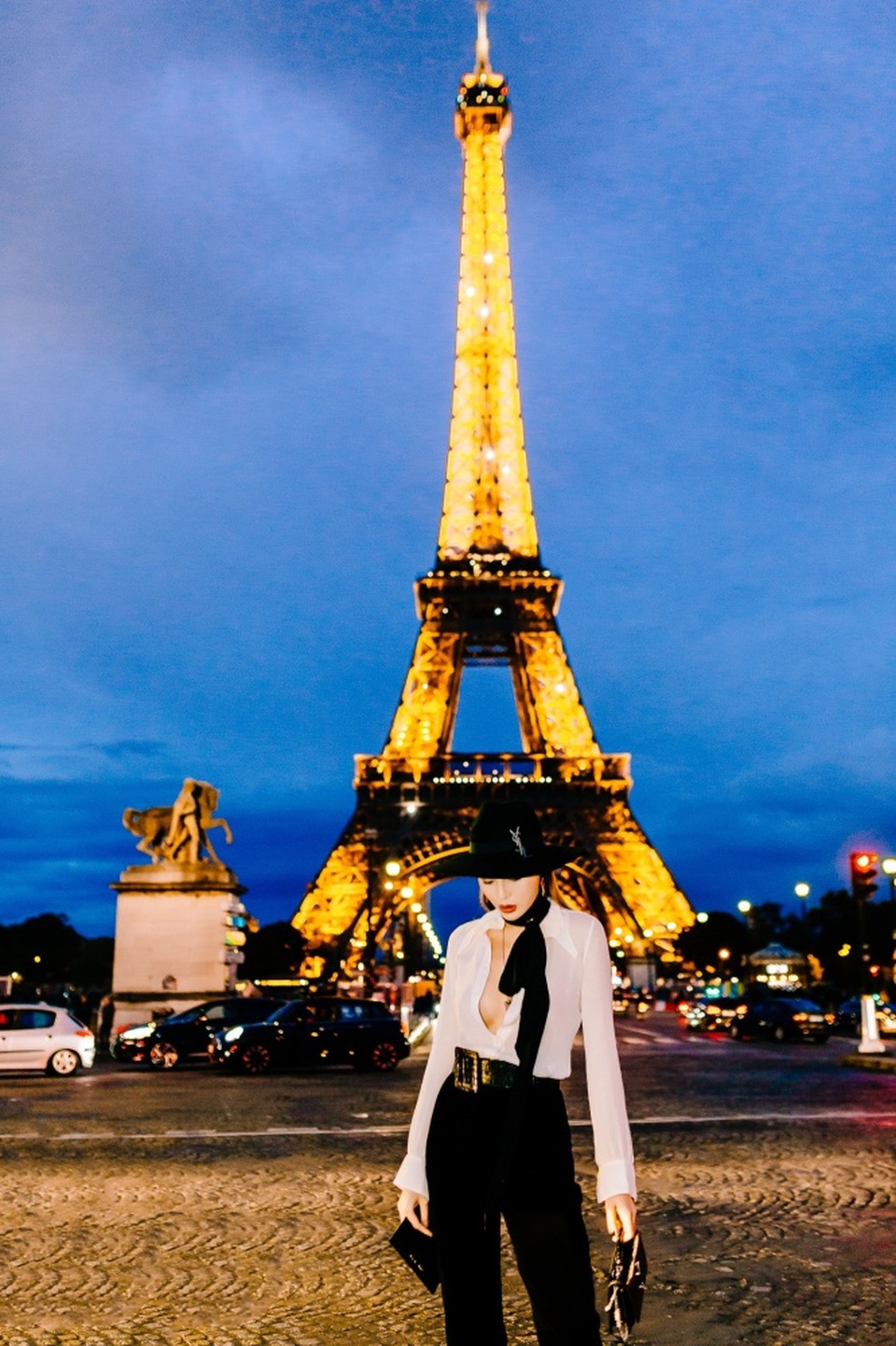 Kỳ Duyên buông lơi vòng một bốc lửa khi dự tuần lễ thời trang Paris - 8 Kỳ Duyên buông lơi vòng một bốc lửa khi dự tuần lễ thời trang Paris - 8