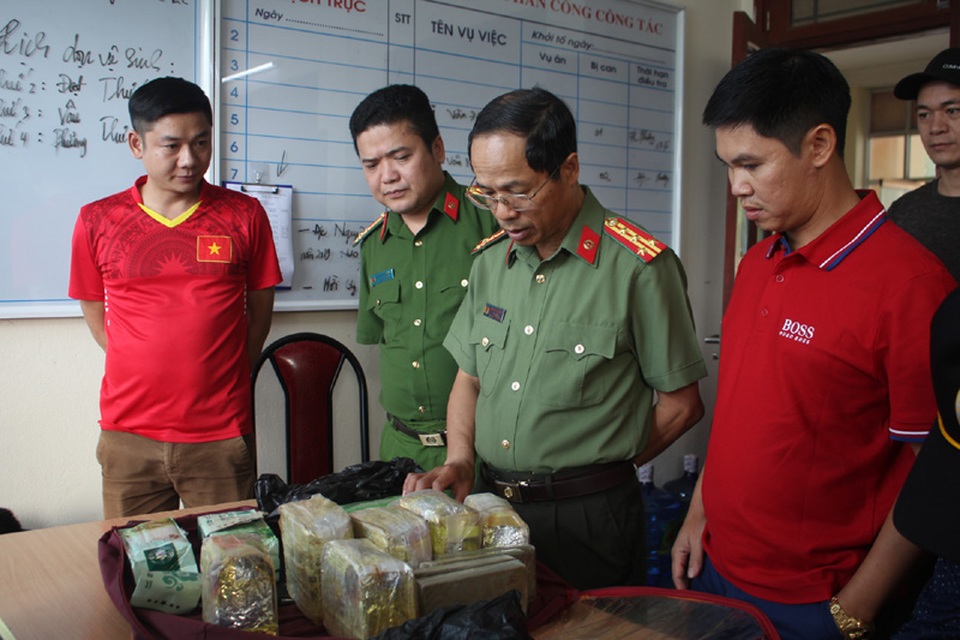 Bắt 4 đối tượng vận chuyển lượng ma túy khủng - 2 Bắt 4 đối tượng vận chuyển lượng ma túy khủng - 2