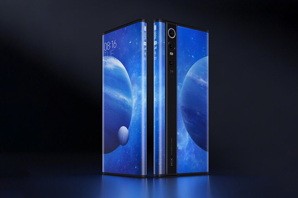 Độc đáo chiếc smartphone có màn hình... bao quanh thân máy, giá 2.800 USD - 1 Độc đáo chiếc smartphone có màn hình... bao quanh thân máy, giá 2.800 USD - 1
