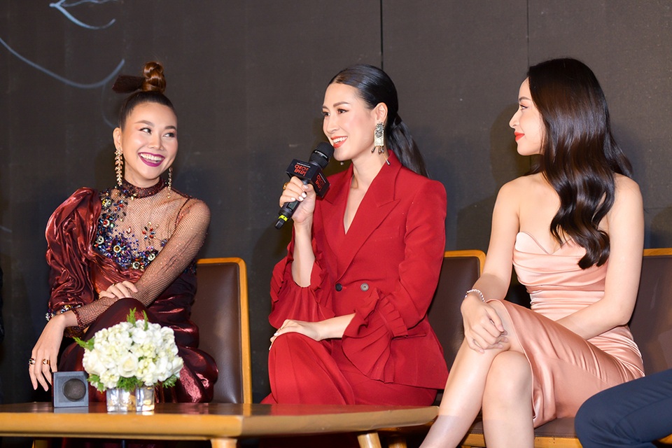 Thanh Hằng: “Đóng cảnh nóng khiến tôi hồi hộp và sợ” - 1 Thanh Hằng: “Đóng cảnh nóng khiến tôi hồi hộp và sợ” - 1