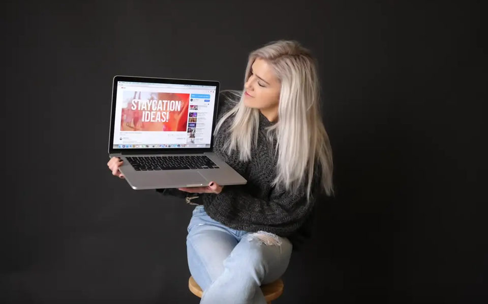 Các Youtuber nổi tiếng kiếm được bao nhiêu tiền từ hàng triệu lượt xem? - 2 Các Youtuber nổi tiếng kiếm được bao nhiêu tiền từ hàng triệu lượt xem? - 2