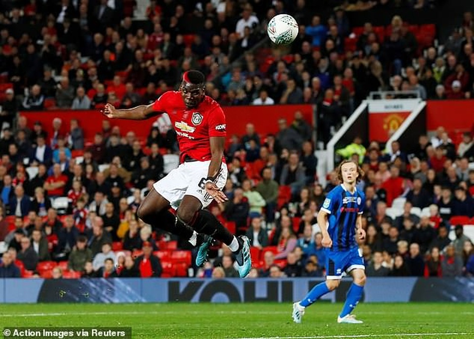 Man Utd thắng sau loạt đấu súng trước đội bóng hạng Hai - 1