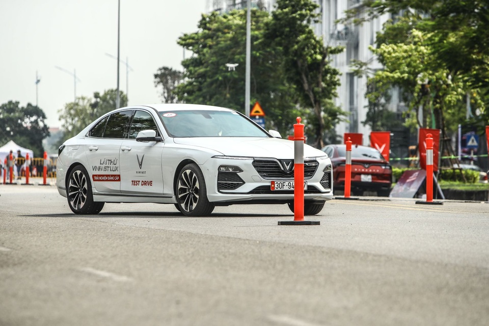 Lái thử xe VinFast Lux: Chuyên gia ‘xịn’, bài thử hay, tặng vé VIP xem đua xe F1 - 3