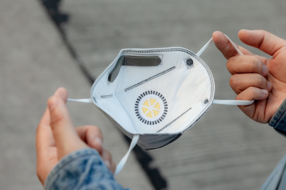 Cần làm gì để bảo vệ sức khỏe khi sống ở những khu vực “đỏ” về độ ô nhiễm không khí? - 3