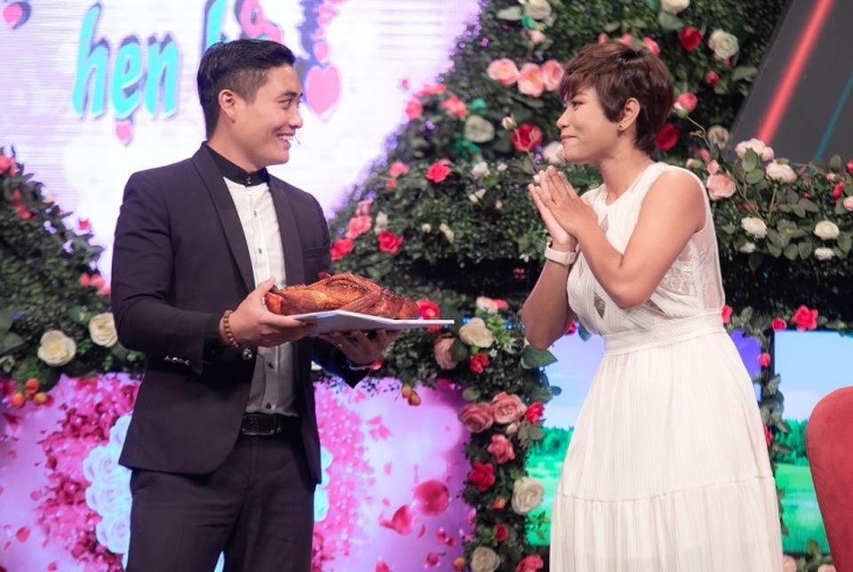 Chàng trai mang vịt quay tới show hẹn hò từ chối bạn gái thích đi phượt - 3 Chàng trai mang vịt quay tới show hẹn hò từ chối bạn gái thích đi phượt - 3