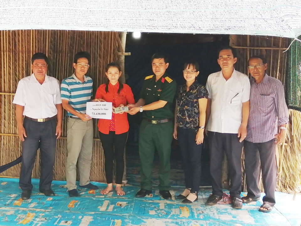 Bạn đọc Dân trí giúp đỡ vợ chồng Út Nhớ vượt qua khó khăn - 1 Bạn đọc Dân trí giúp đỡ vợ chồng Út Nhớ vượt qua khó khăn - 1