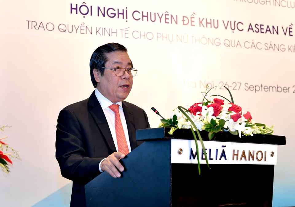 Trao quyền kinh tế cho nữ giới thông qua đổi mới tài chính toàn diện - 1 Trao quyền kinh tế cho nữ giới thông qua đổi mới tài chính toàn diện - 1