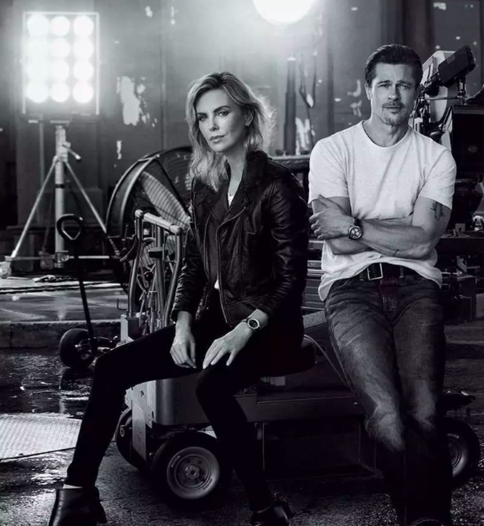 Brad Pitt hẹn hò với nhà thiết kế trang sức xinh đẹp - 7