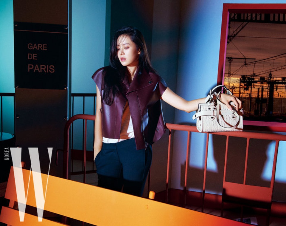 “Chị đẹp” Son Ye Jin sành điệu, quyến rũ ở tuổi 37 - 7 “Chị đẹp” Son Ye Jin sành điệu, quyến rũ ở tuổi 37 - 7