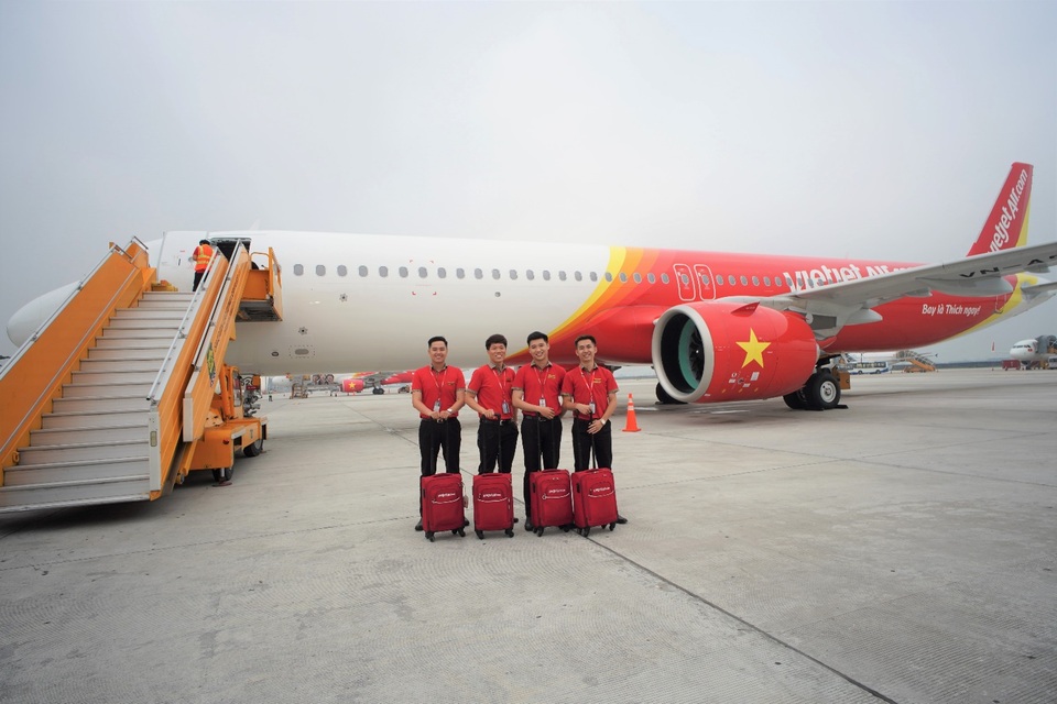 Vietjet khai thác tàu bay A321neo ACF 240 chỗ đầu tiên trên thế giới - 9 Vietjet khai thác tàu bay A321neo ACF 240 chỗ đầu tiên trên thế giới - 9