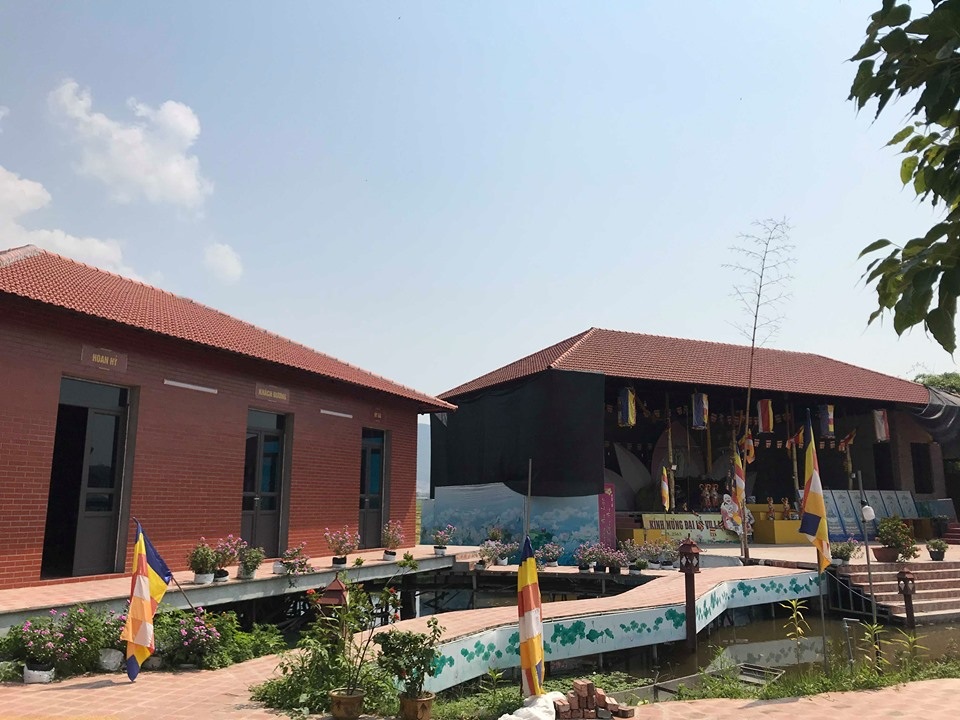 UBND xã không mời được sư thầy nghi gạ tình phóng viên đến họp - 9 UBND xã không mời được sư thầy nghi gạ tình phóng viên đến họp - 9