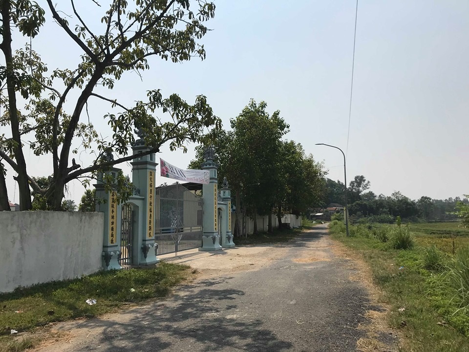 UBND xã không mời được sư thầy nghi gạ tình phóng viên đến họp - 3 UBND xã không mời được sư thầy nghi gạ tình phóng viên đến họp - 3