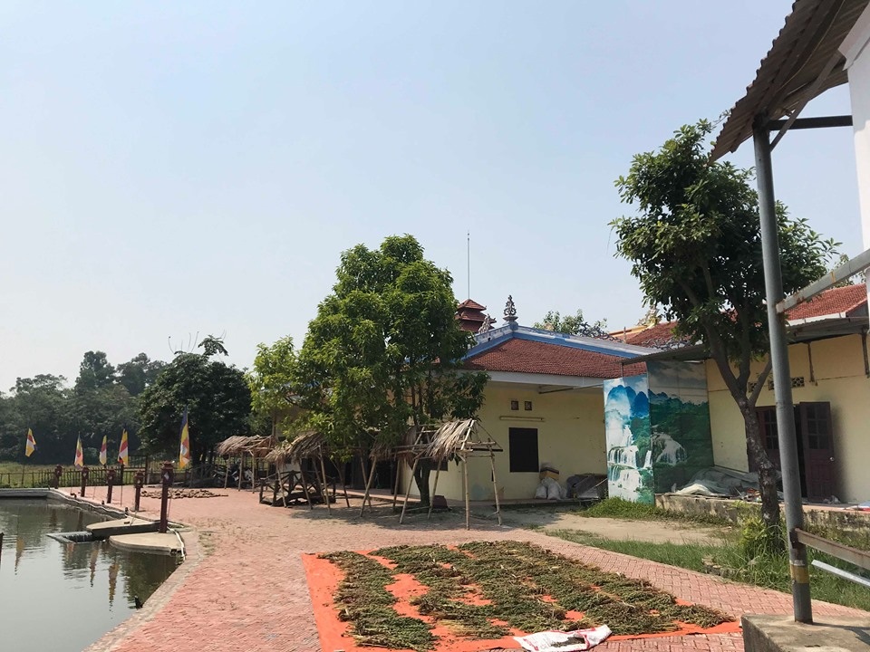 UBND xã không mời được sư thầy nghi gạ tình phóng viên đến họp - 13 UBND xã không mời được sư thầy nghi gạ tình phóng viên đến họp - 13