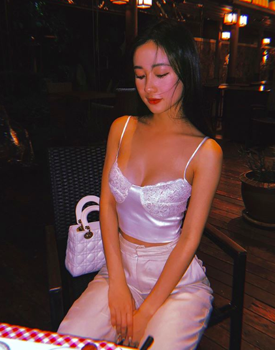 Hot girl Jun Vũ khoe tăng cân, ngày càng gợi cảm khi có da có thịt - 3 Hot girl Jun Vũ khoe tăng cân, ngày càng gợi cảm khi có da có thịt - 3