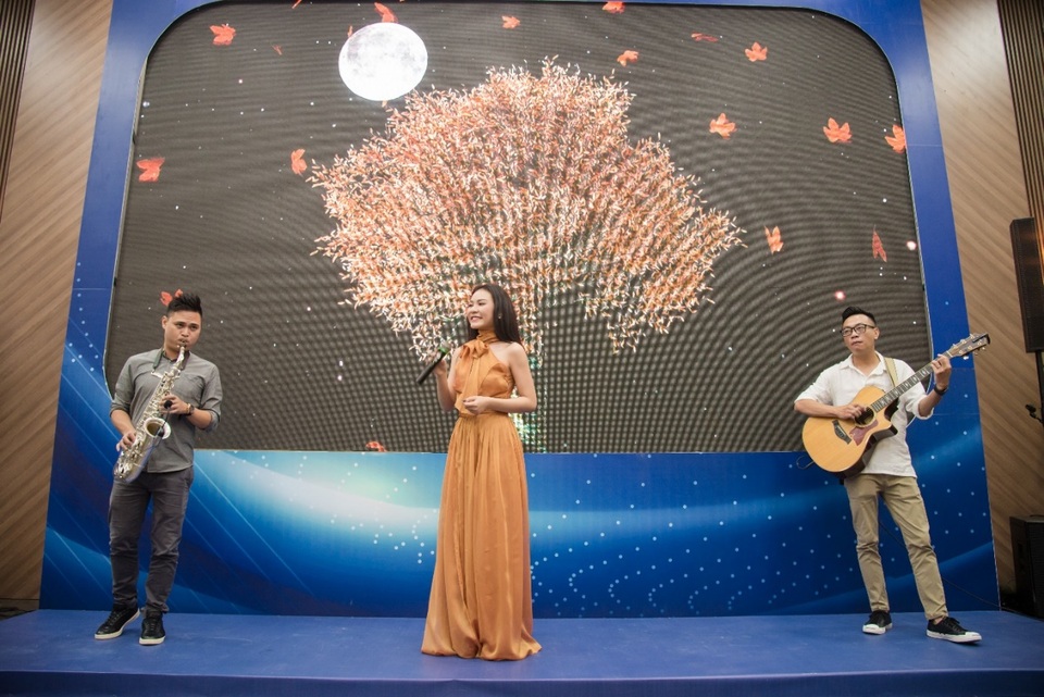 Thương hiệu bất động sản miền Nam thu hút dàn sao đất Bắc - 7 Thương hiệu bất động sản miền Nam thu hút dàn sao đất Bắc - 7