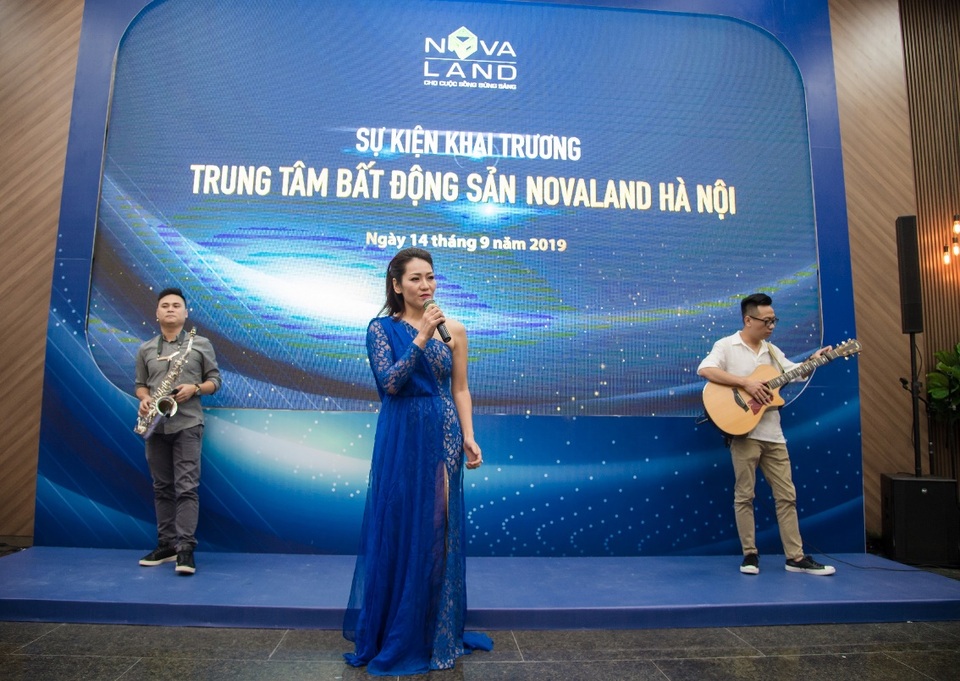 Thương hiệu bất động sản miền Nam thu hút dàn sao đất Bắc - 8 Thương hiệu bất động sản miền Nam thu hút dàn sao đất Bắc - 8