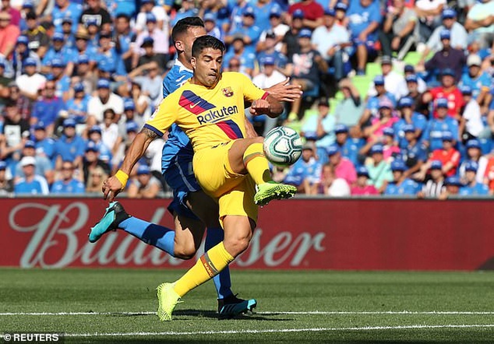 Luis Suarez tỏa sáng, Barcelona tạm vươn lên nhì bảng La Liga - 2 Luis Suarez tỏa sáng, Barcelona tạm vươn lên nhì bảng La Liga - 2