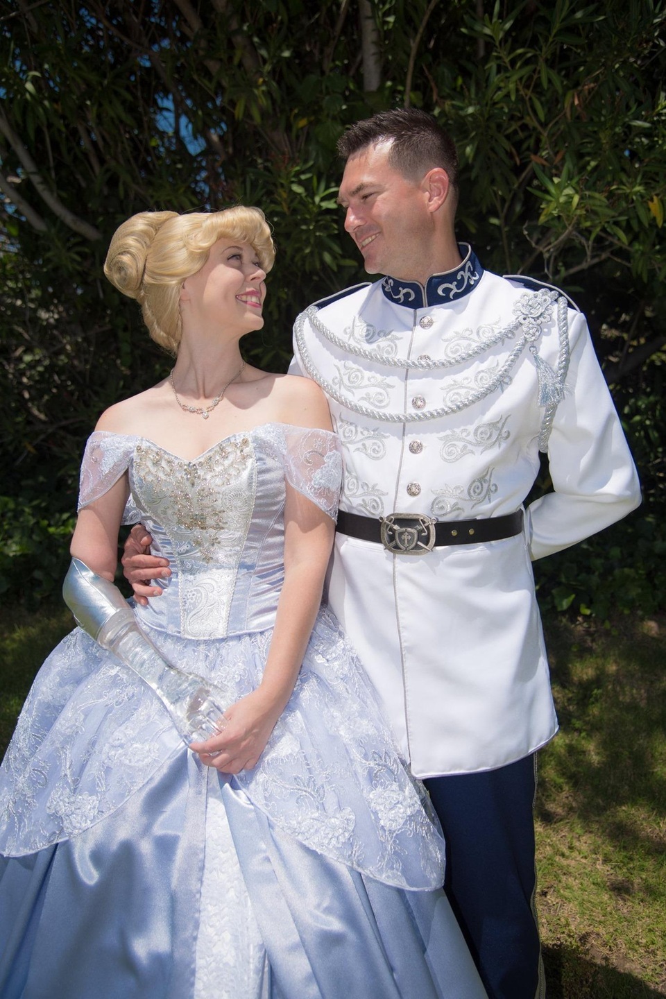 Cánh tay thủy tinh tuyệt đẹp của nàng Lọ Lem hiện đại - 4 Cánh tay thủy tinh tuyệt đẹp của nàng Lọ Lem hiện đại - 4