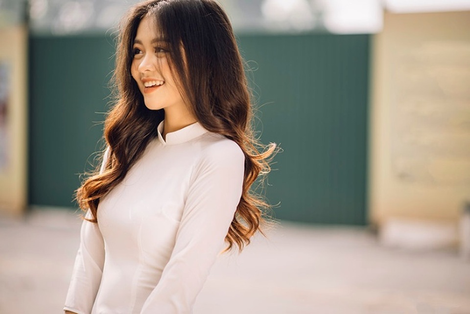 Hot girl ĐH Ngoại thương đẹp như nàng thơ trong bộ ảnh chia tay thời sinh viên - 8 Hot girl ĐH Ngoại thương đẹp như nàng thơ trong bộ ảnh chia tay thời sinh viên - 8