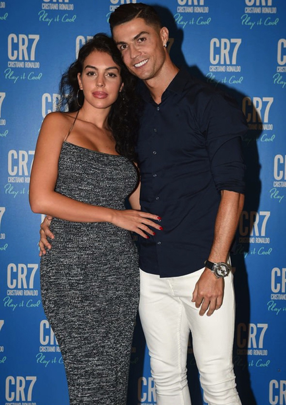 Những khám phá bất ngờ về câu chuyện tình của C.Ronaldo - 1 Những khám phá bất ngờ về câu chuyện tình của C.Ronaldo - 1