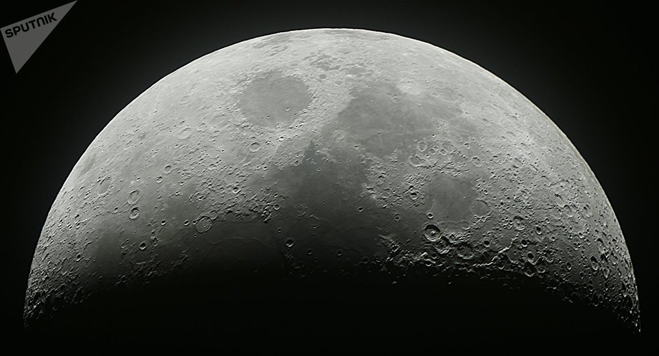 Sự sống ngoài hành tinh có thể được ẩn giấu trên Mặt trăng - 1