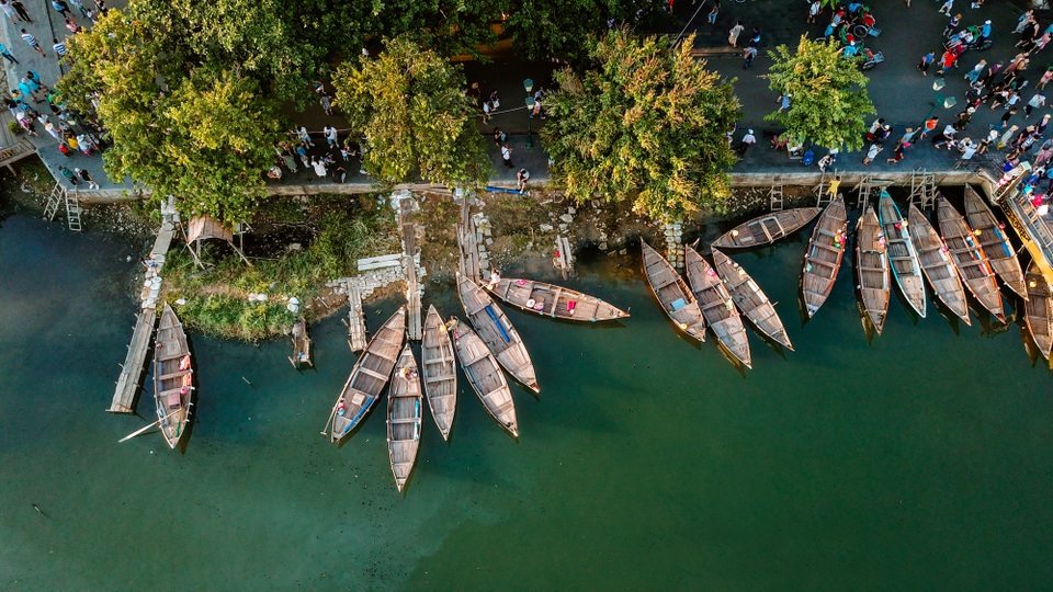 Dạo phố cổ Hội An trong nắng Thu vàng