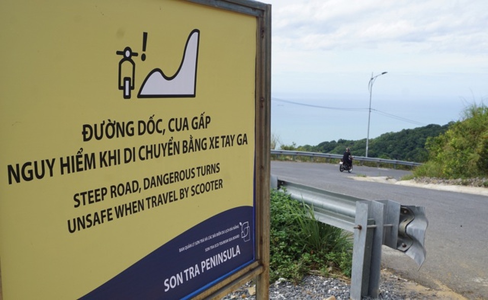 Lại xảy ra tai nạn chết người khi đi xe tay ga ở bán đảo Sơn Trà - 1 Lại xảy ra tai nạn chết người khi đi xe tay ga ở bán đảo Sơn Trà - 1