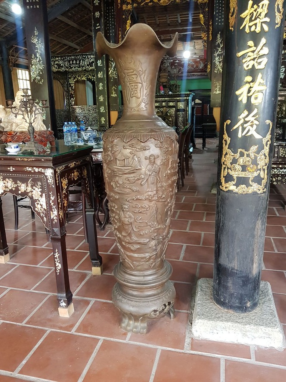 Độc đáo chiếc giường cổ có giá bạc tỷ ở Đồng Tháp - 12