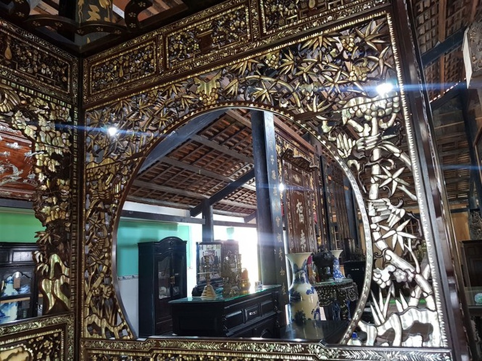 Độc đáo chiếc giường cổ có giá bạc tỷ ở Đồng Tháp - 3