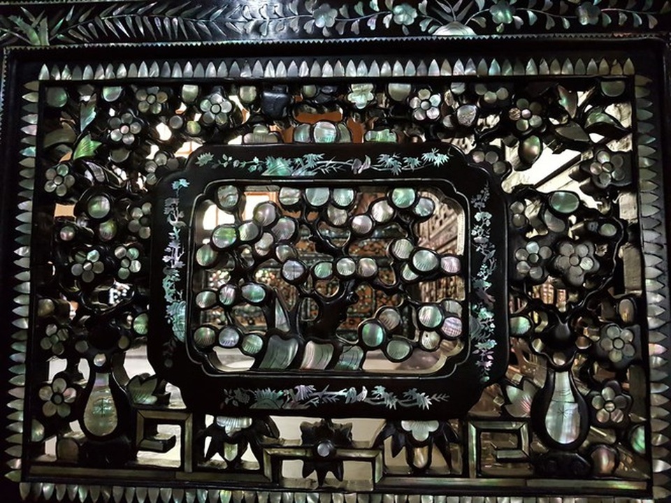 Độc đáo chiếc giường cổ có giá bạc tỷ ở Đồng Tháp - 4