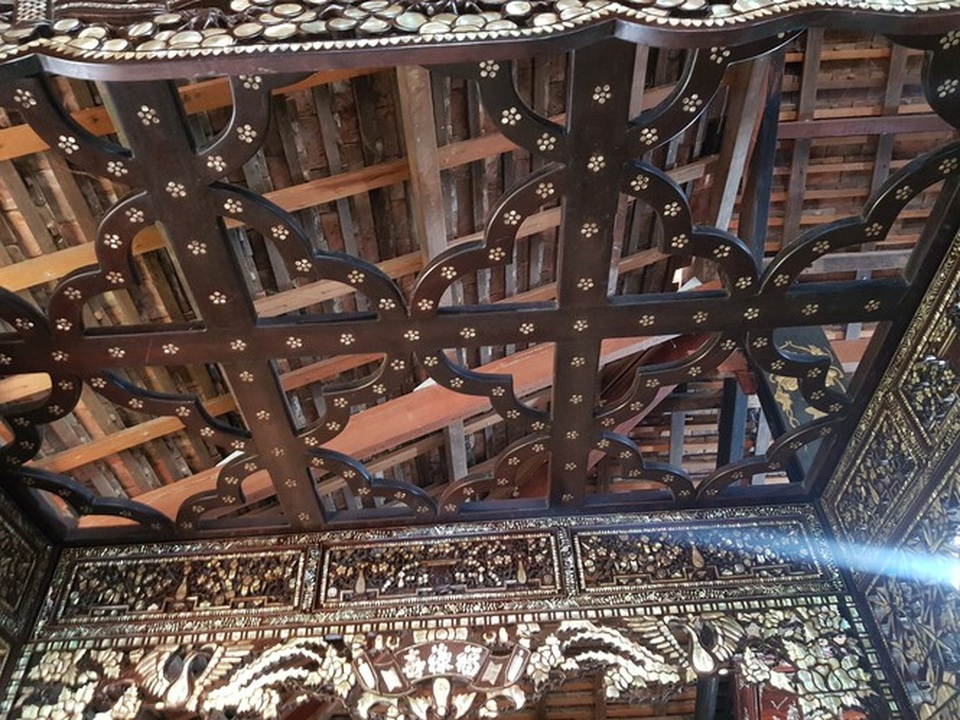 Độc đáo chiếc giường cổ có giá bạc tỷ ở Đồng Tháp - 5