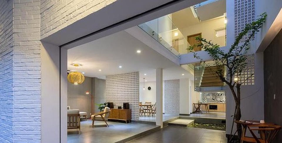Mê mẩn nhà phố 2 tầng có giếng trời đẹp hút mắt - 3 Mê mẩn nhà phố 2 tầng có giếng trời đẹp hút mắt - 3