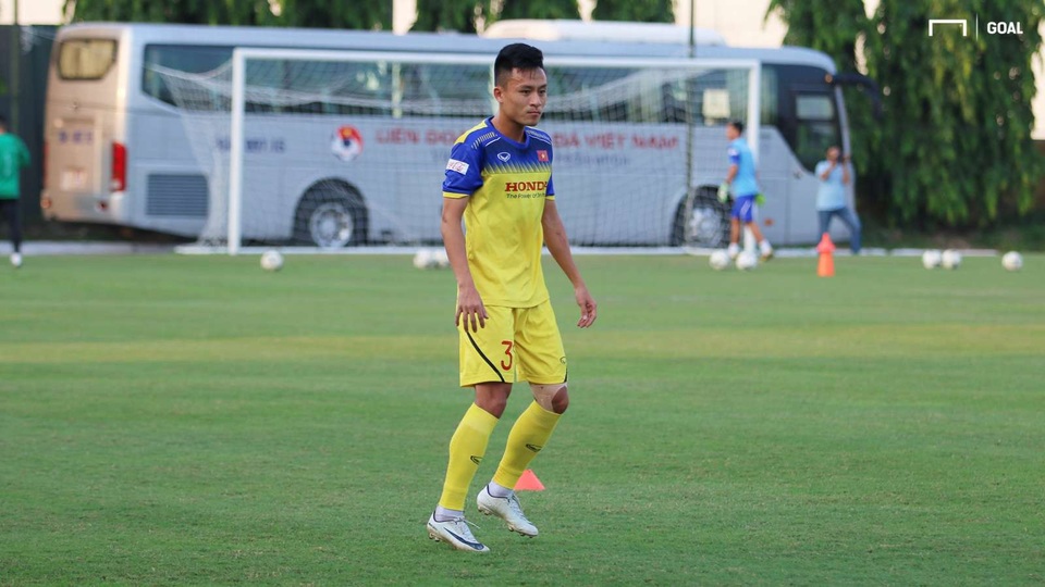 Võ Huy Toàn chấn thương, HLV Park Hang Seo lo lắng - 1