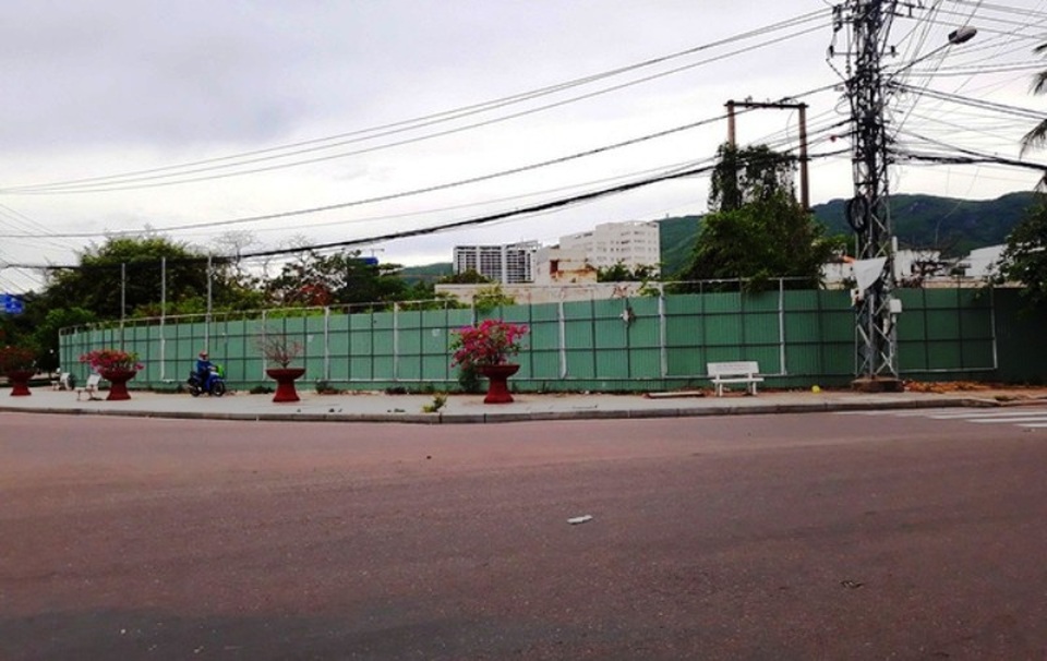 Lô “đất vàng” hơn 5.200m2 để hoang phí nhiều năm đã có chủ mới - 2 Lô “đất vàng” hơn 5.200m2 để hoang phí nhiều năm đã có chủ mới - 2