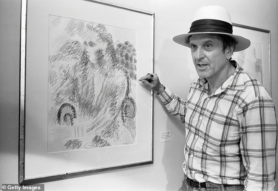 Tài tử “Taxi Driver” không dám đọc những cuốn nhật ký của người cha quá cố - 1 Tài tử “Taxi Driver” không dám đọc những cuốn nhật ký của người cha quá cố - 1