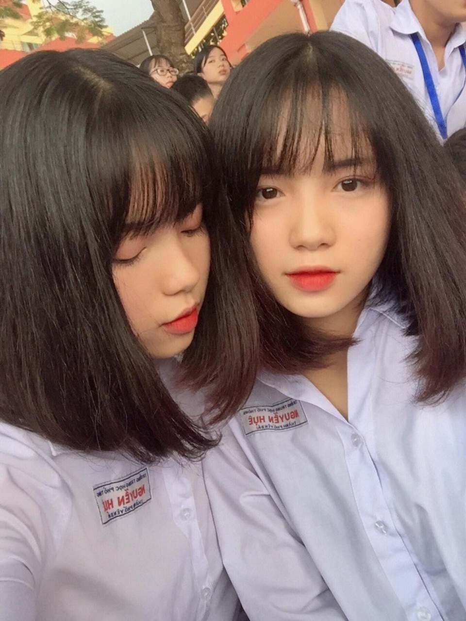 Chị em song sinh Yên Bái được truyền thông Trung Quốc hết lời khen ngợi - 2 Chị em song sinh Yên Bái được truyền thông Trung Quốc hết lời khen ngợi - 2