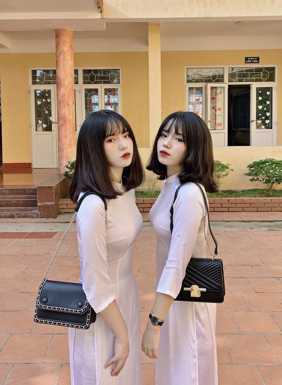 Chị em song sinh Yên Bái được truyền thông Trung Quốc hết lời khen ngợi - 4 Chị em song sinh Yên Bái được truyền thông Trung Quốc hết lời khen ngợi - 4