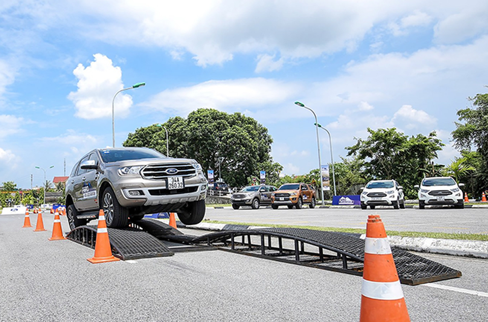 Ford Roadshow - Cơ hội trải nghiệm công nghệ tiên tiến cùng khả năng vận hành bền bỉ - 5 Ford Roadshow - Cơ hội trải nghiệm công nghệ tiên tiến cùng khả năng vận hành bền bỉ - 5